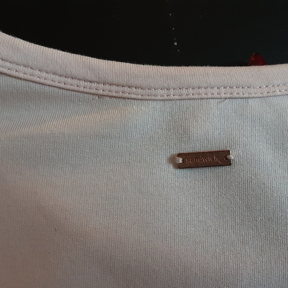 Chandail - Picture 1 of 2